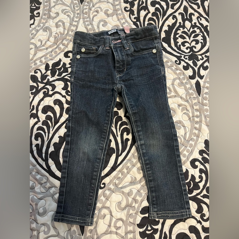 Levi's Dark Wash Skinny Jeans